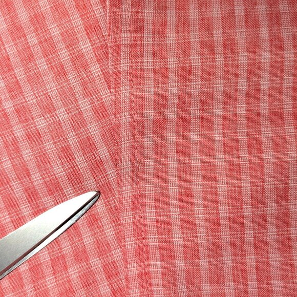 Columbia | GRT Sleeveless Button Down Camp Shirt in Pink Coral Plaid | Medium - Picture 9 of 9
